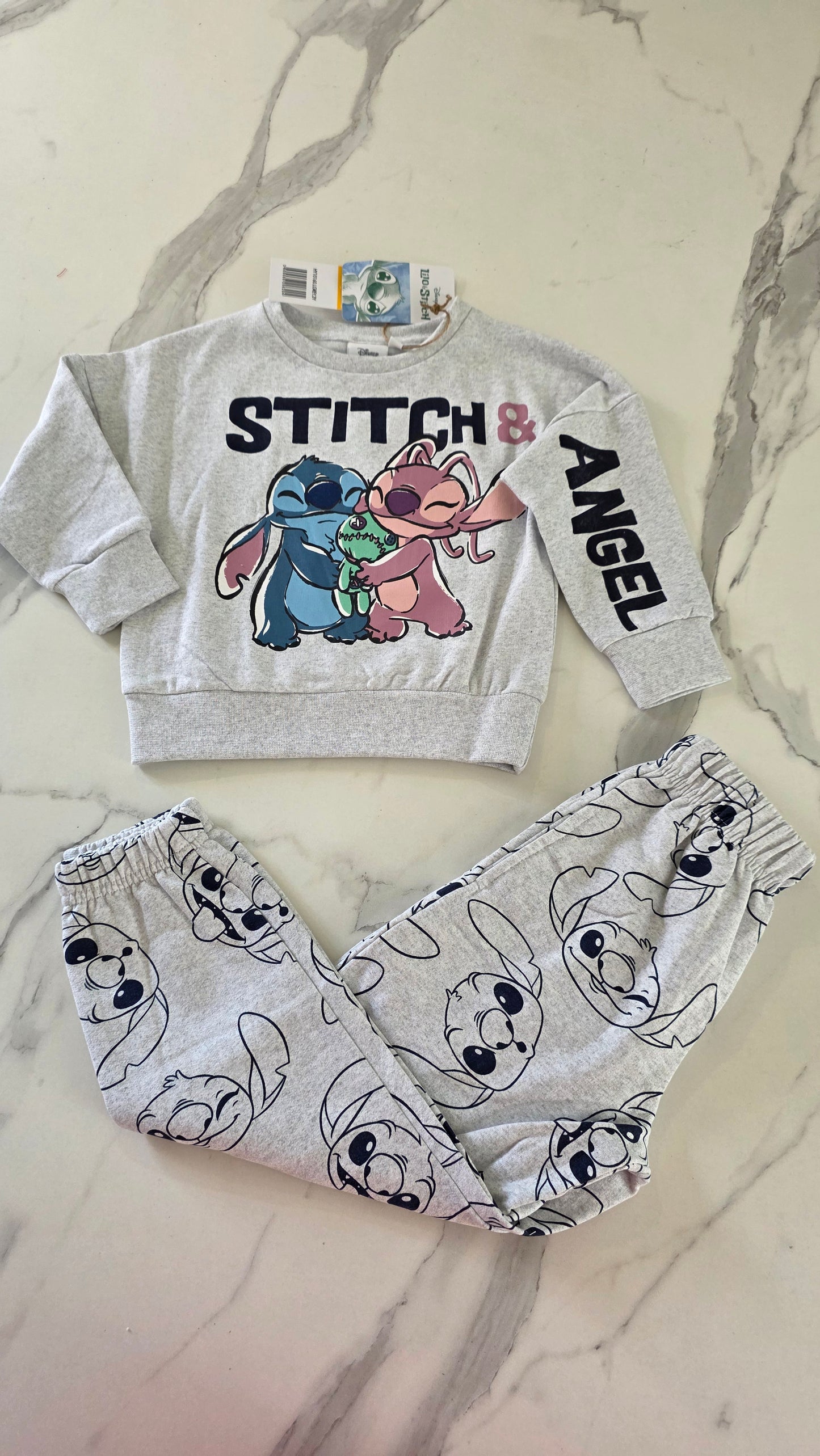 Ensemble stitch gris